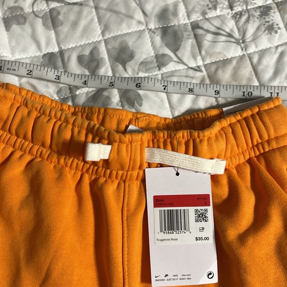 NWT boy’s Nike Sweat shorts L - Picture 6 of 8